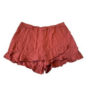 Altar'd State dressy shorts/skort Size Large, red/rust colored